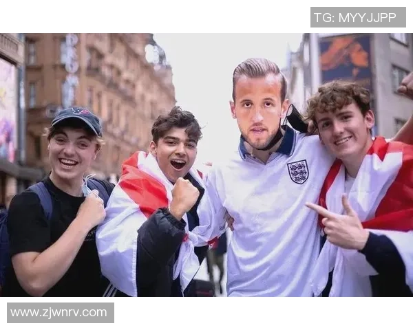 凯恩的传奇之路：从天才少年到足球巨星的成长历程与成就分析